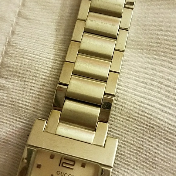 GUCCI WATCH - Picture 3 of 5